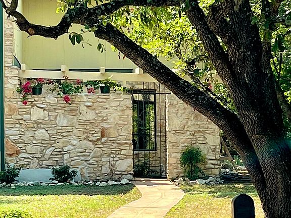 3rd image of 11118 Shady Hollow