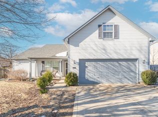 202 Oakview Dr, Mooresville, IN