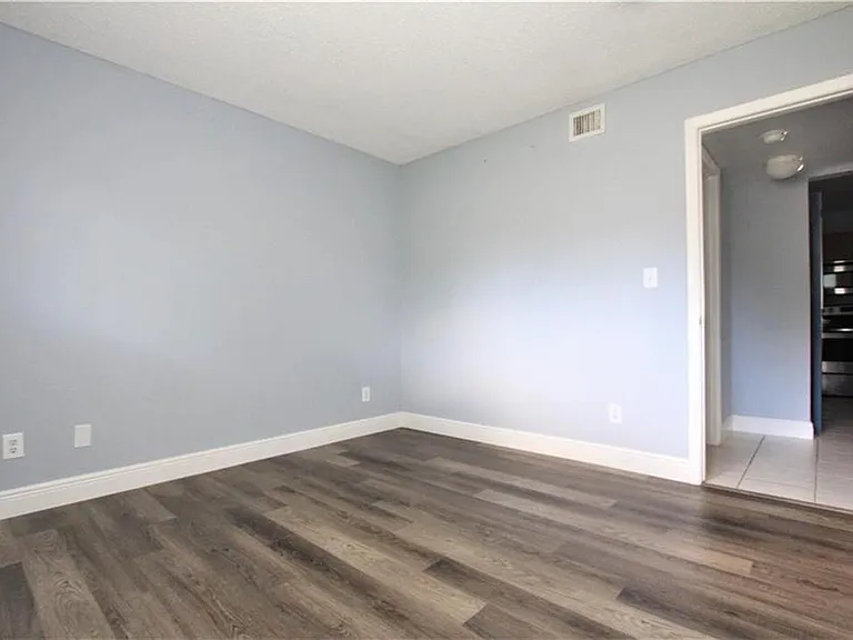 3413 NW 44th St #107 — Photo 22