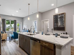 7887 Kenwood Rd, Cincinnati, OH 45236