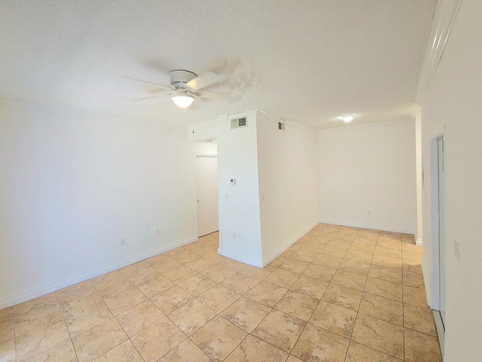 1 bed, 715 sqft, $1,800 — Photo 2