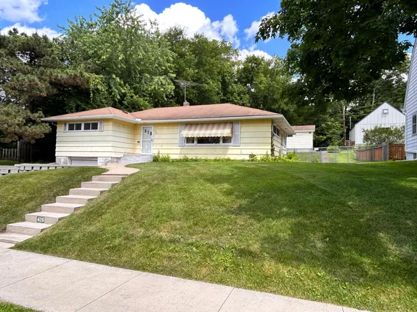 426 Woodlawn Ave, Saint Paul, MN 55105