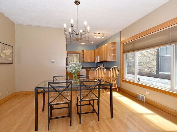 5th image of 1044 S Harvey Ave
