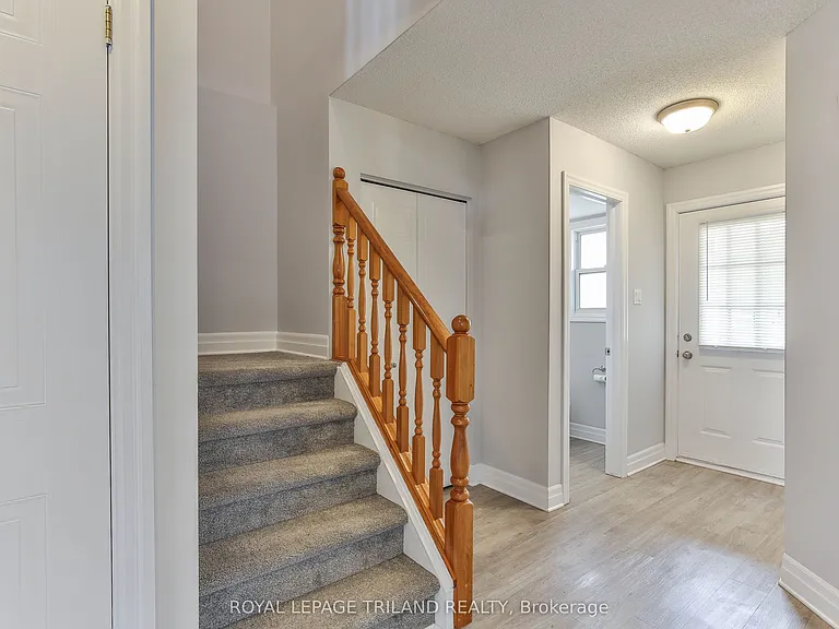 952 Thistledown Way — Photo 5