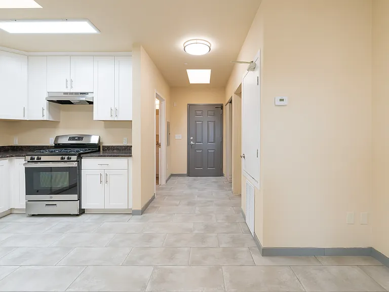 317 Lester Ave #108 — Photo 2