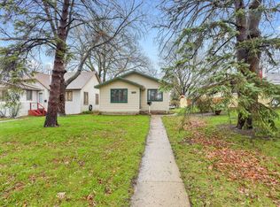 3348 Zenith Ave N, Robbinsdale, MN 55422