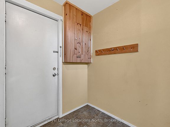 5th image of 13 Harbour St W #253