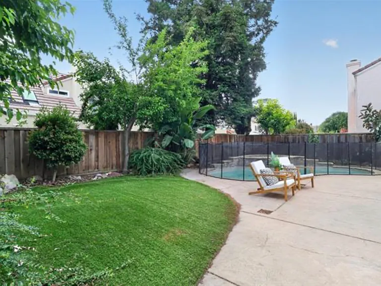 7351 Forsum Rd — Photo 24