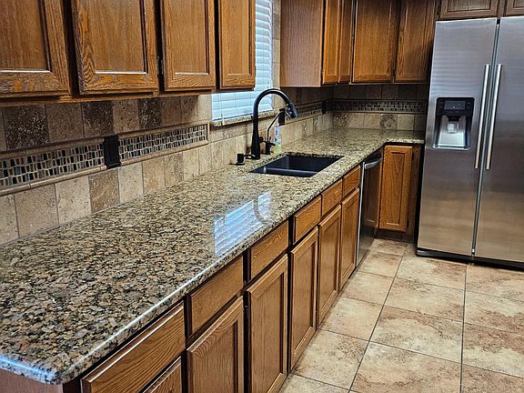 5th image of 3170 Broken Arrow Dr