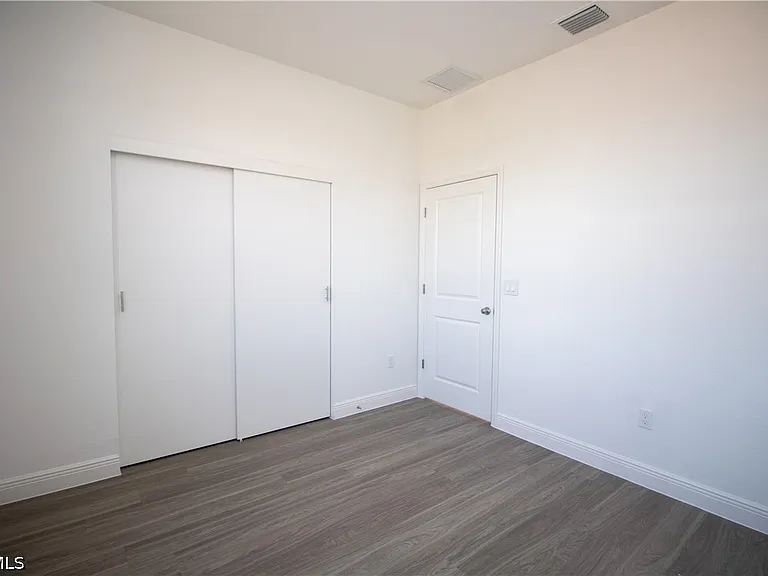9004 W Justice Cir — Photo 28