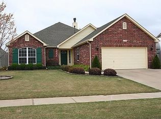 1605 W Vicksburg St S, Broken Arrow, OK 74011