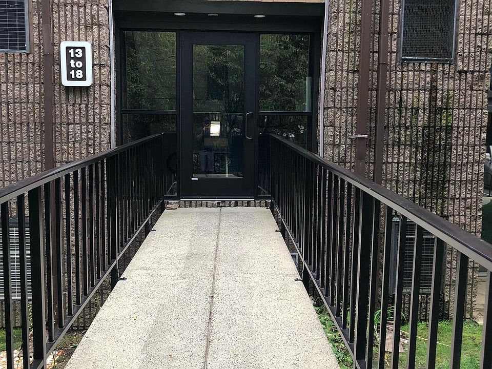 2nd image of 14 Oakridge Dr