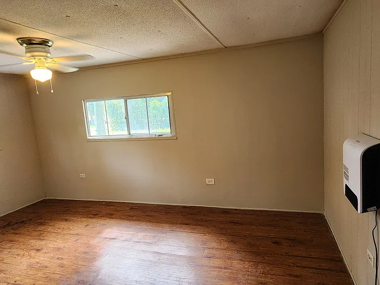 Front bedroom.
