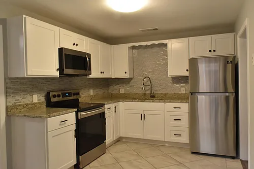635 Winston St #1 Photo 1