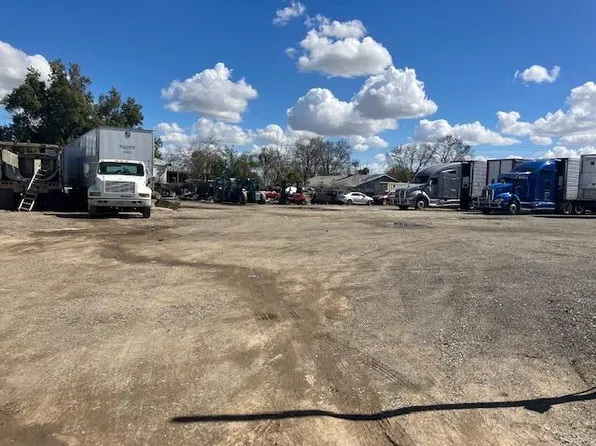 2475 S Orange Ave, Fresno, CA 93725