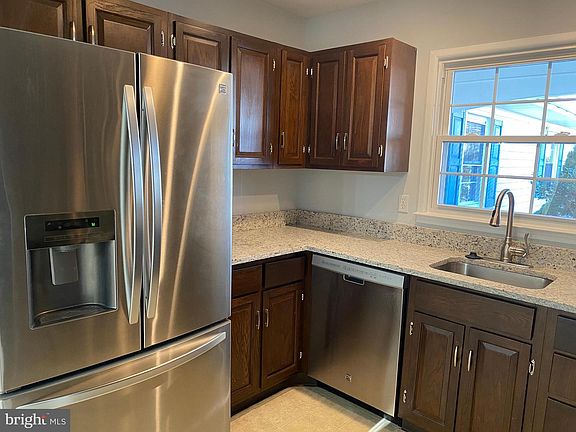 2nd image of 4202 Marble Ln