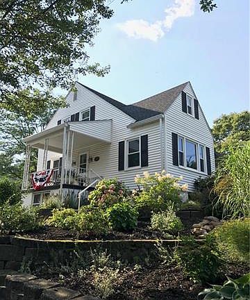 2nd image of 220 S Greenwood Ave