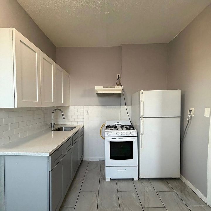 1st image of 97 Stevens Ave #3L