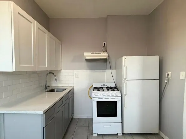 97 Stevens Avenue image 1 of 9