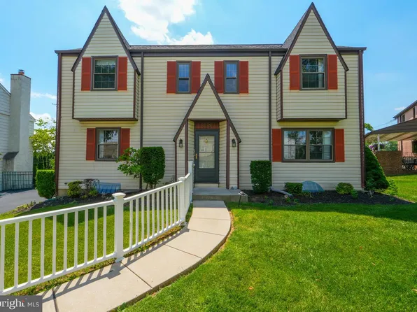 105 Grandview Rd, Springfield, PA 19064