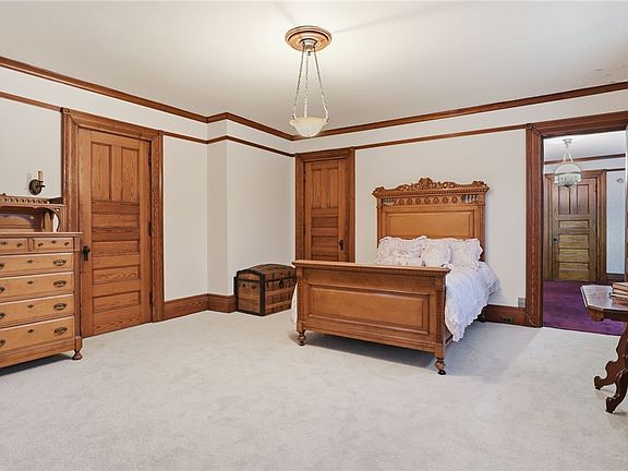 27th image of 160 Cuyler St