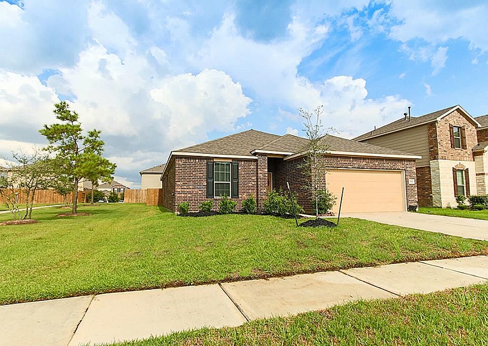 1st image of 15322 Benson Landing Dr
