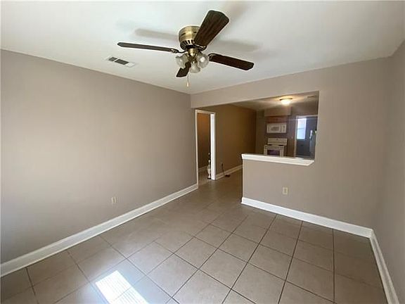 2nd image of 3120 Pakenham Dr