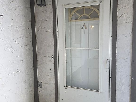 2nd image of 2607 E 12th St APT A