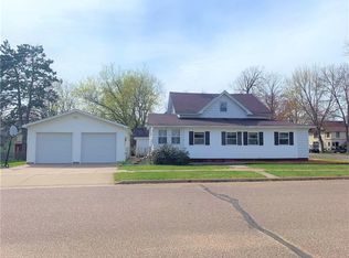 1704 19th Ave, Bloomer, WI 54724