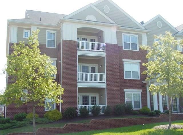 1st image of 605 Wyndhurst Dr APT 103