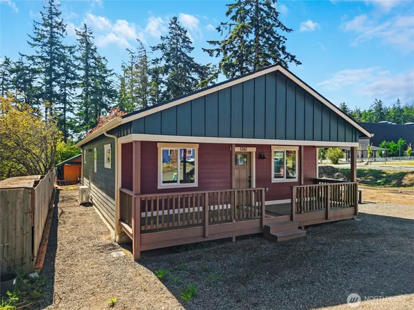 1261 18th Street, Port Townsend, WA 98368