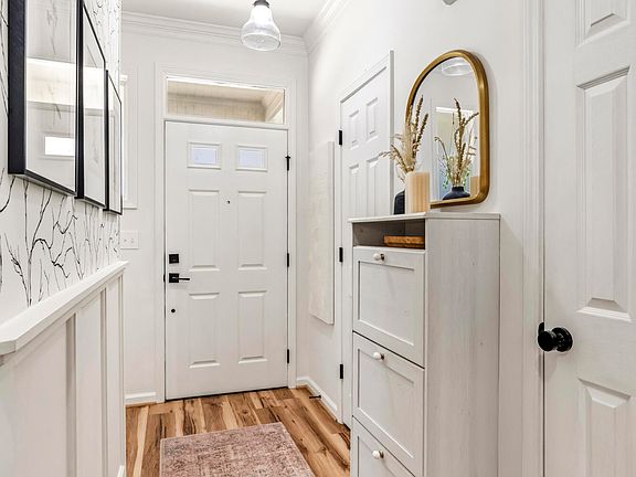 4th image of 432 Heritage Village Ln