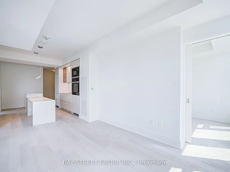 11 Yorkville Ave #2312 — Photo 24