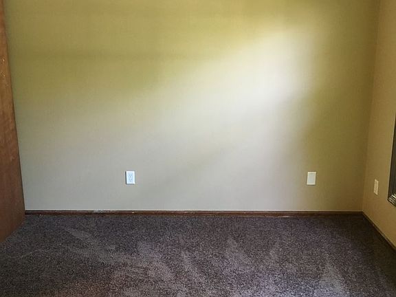4th image of 7620 Regina Dr