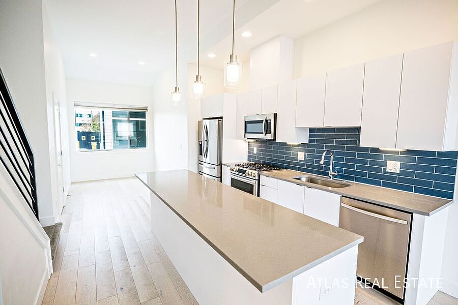 1st image of 2016 N Bryant St Unit 102