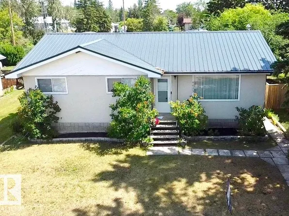 5025 54th St, Smoky Lake, AB T0A 3C0