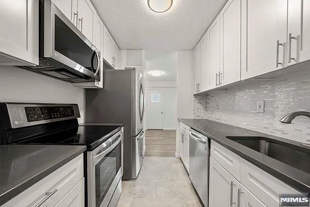 307 Prospect Ave — Photo 2