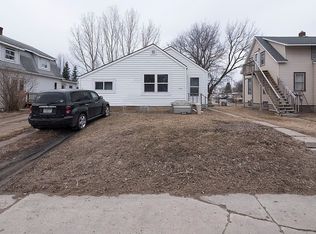 703 8th St E, Thief River Falls, MN 56701