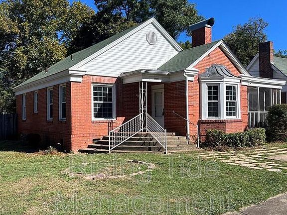 2nd image of 1801 Winona Ave