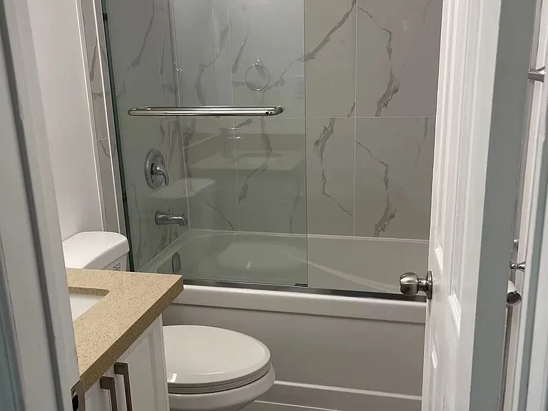 623 Gerrard St E #3 — Photo 6