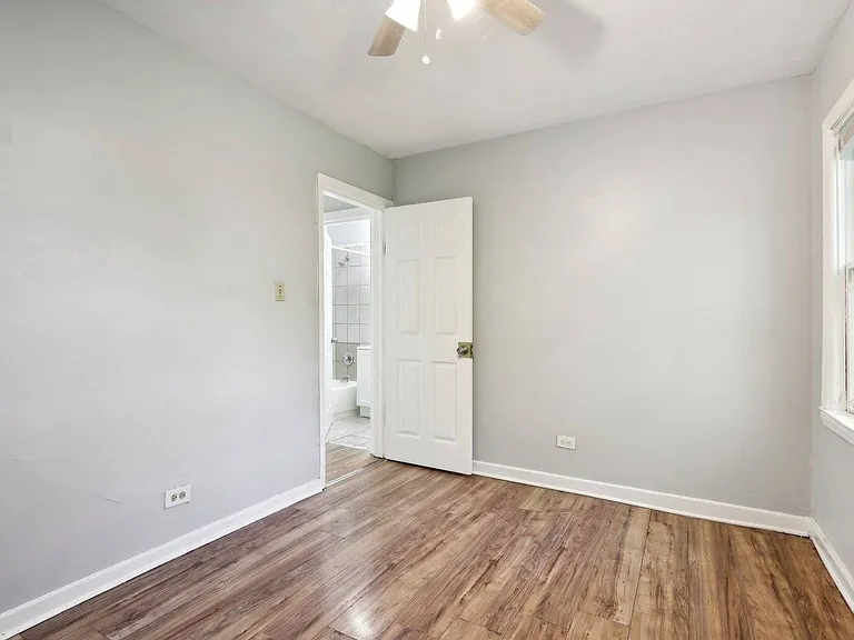 12219 S Throop St — Photo 9