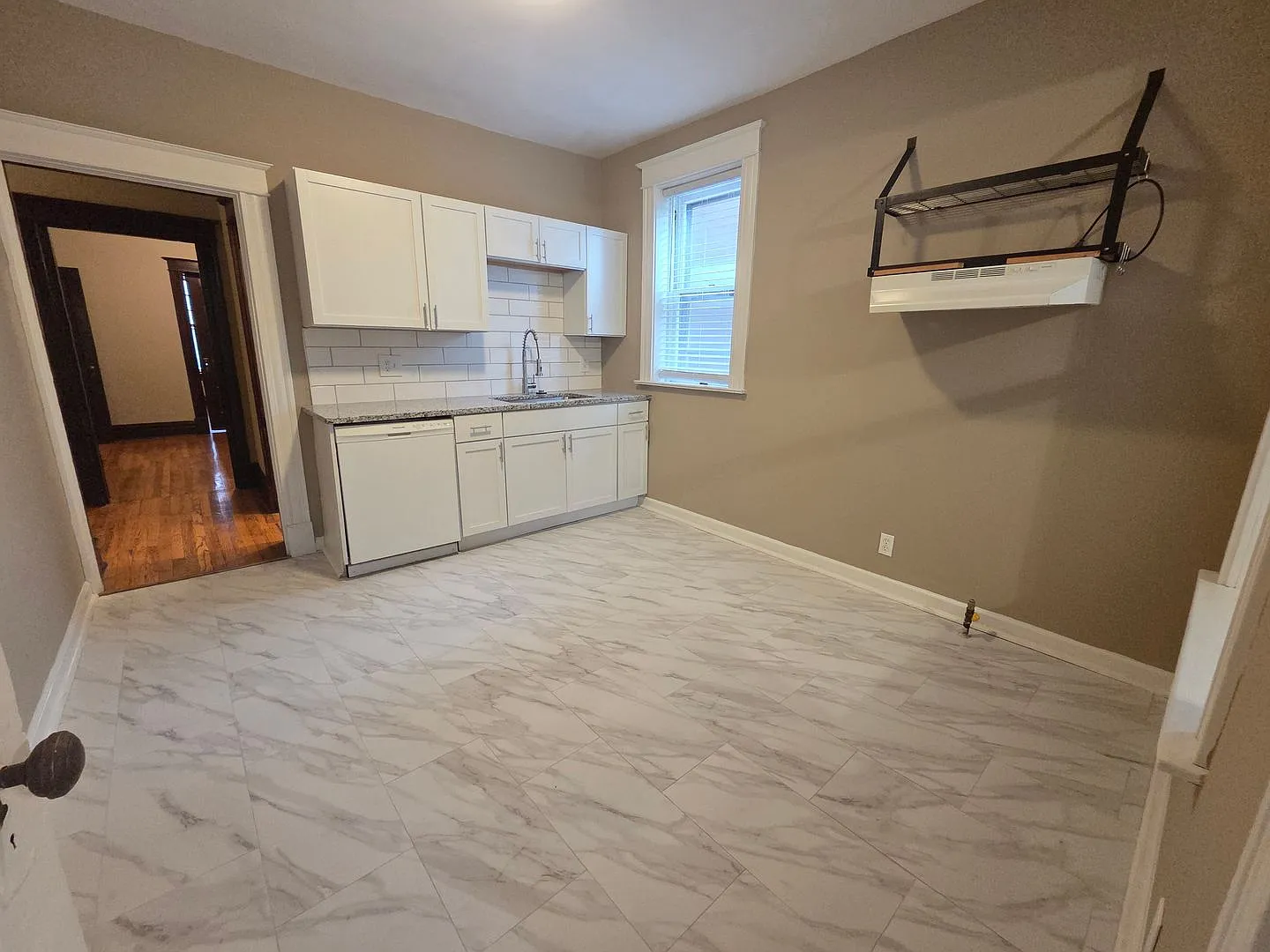 4220 Shaw Blvd — Photo 1