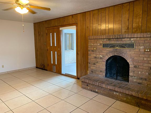 5th image of 2613 Crestview Dr