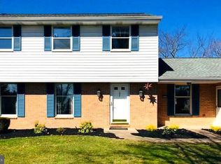 5504 Silvercreek Dr, Mechanicsburg, PA 17050