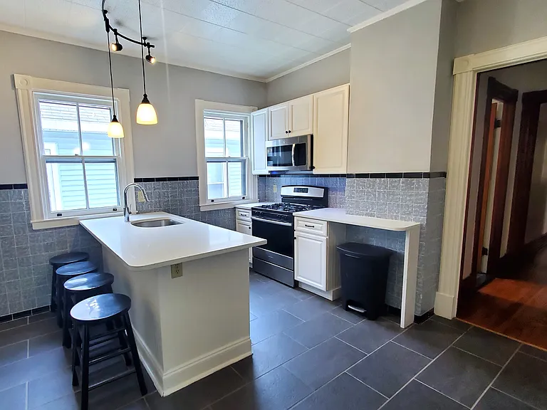 449 Hamilton St #2 — Photo 1