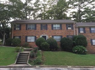 2042 Montreat Cir APT B, Vestavia Hills, AL 35216