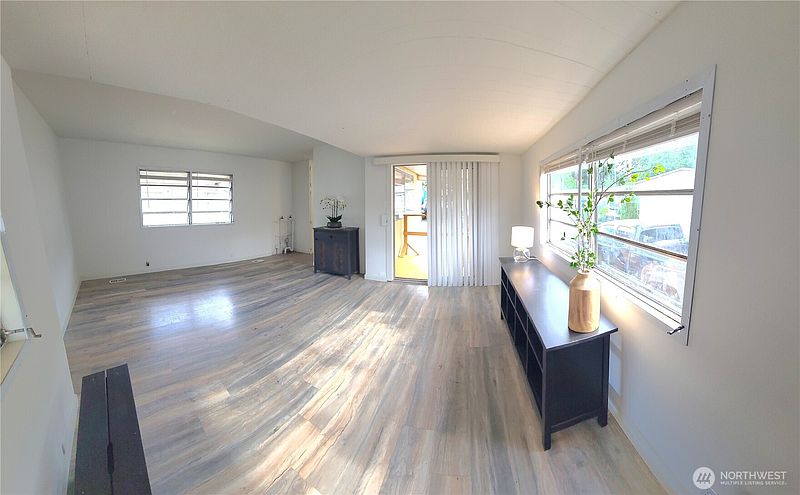 2nd image of 4024 nw Country Lane #38