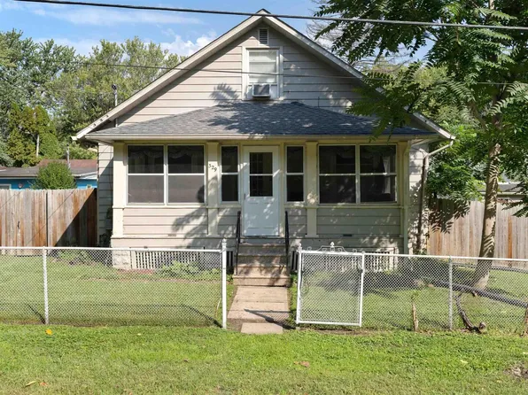 329 24th Ave, East Moline, IL 61244