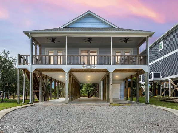 1611 E Pelican Drive, Oak Island, NC 28465