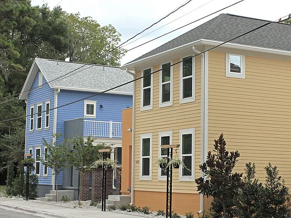 2nd image of 630 NW 10th St